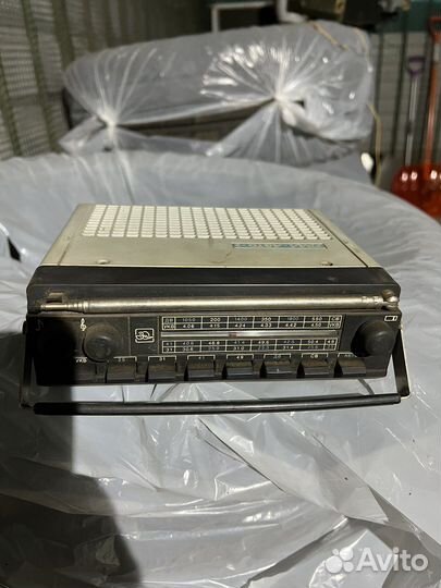 Радиоприемник автомобильный СССР Урал авто 2