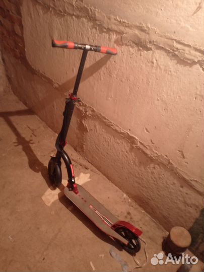 Самокат для взрослых и детей