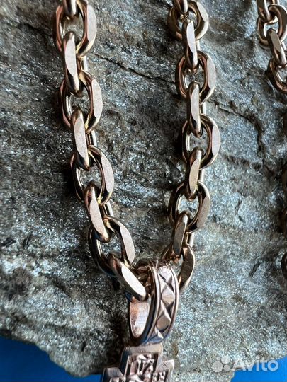 Крест и цепочка