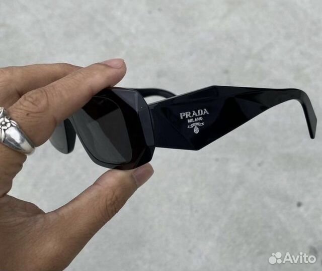 Очки солнцезащитные Prada + Чехол в Комплекте