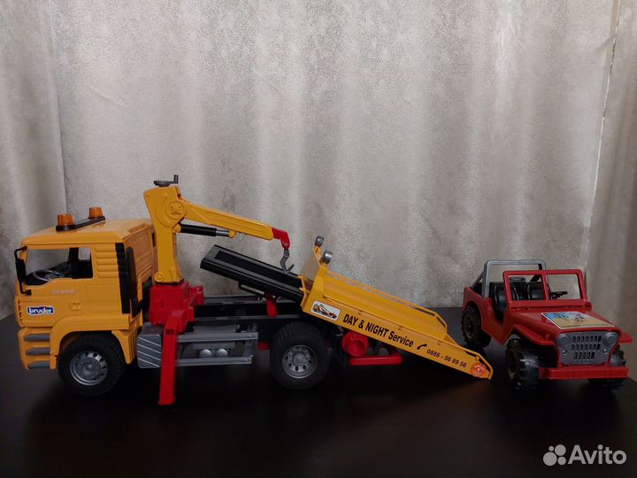 Эвакуатор Bruder