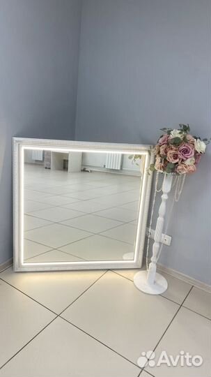 Зеркало с подсветкой