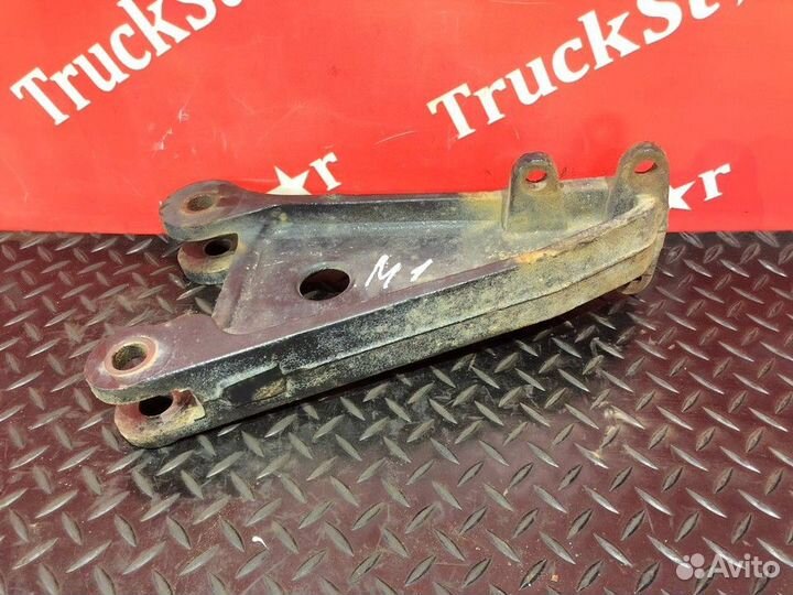 Кронштейн усилителя переднего бампера