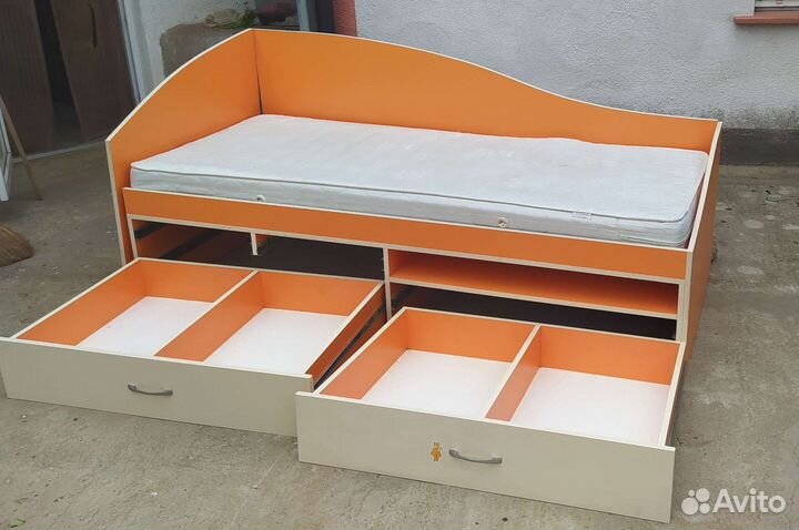 Продам кровать