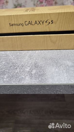 Коробки от телефонов