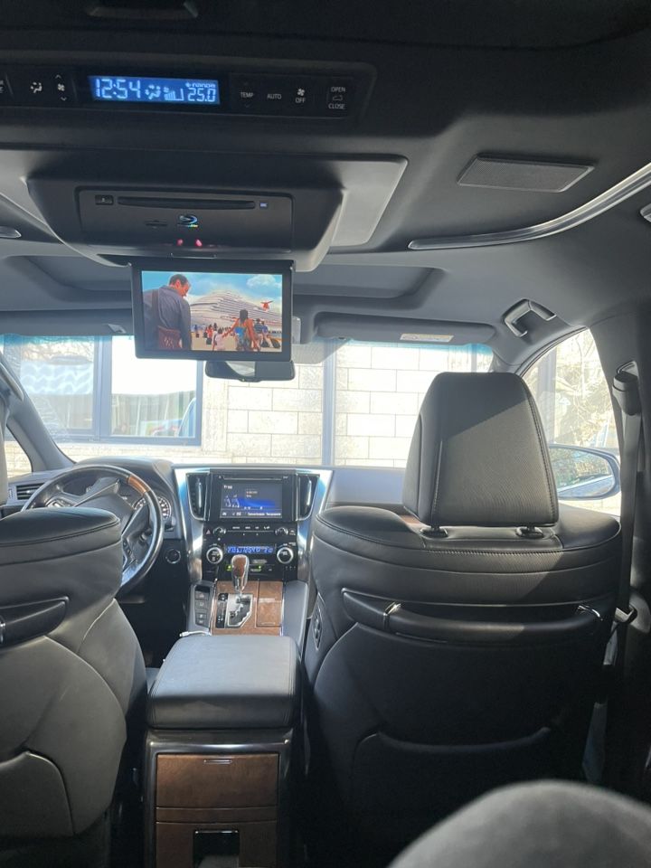 Toyota Alphard: фото владельца