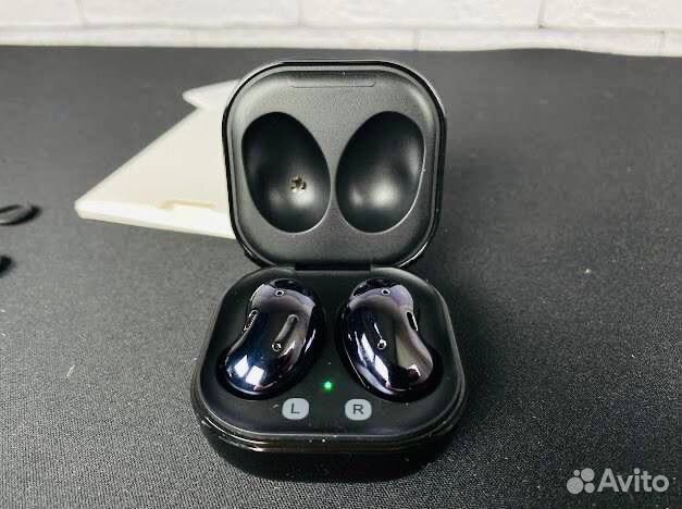 Наушники Samsung Galaxy Buds Live