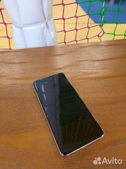 Samsung Galaxy S21, 8/128 ГБ