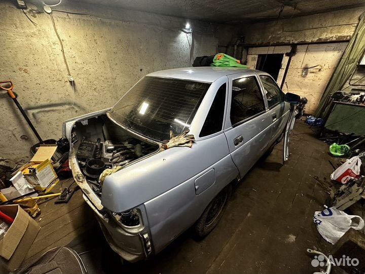 ВАЗ 2110 1.5 МТ, 2005, битый, 100 000 км