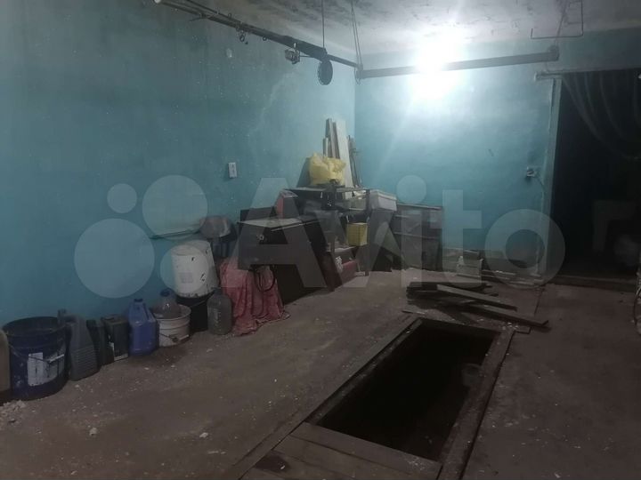 Гараж, > 30 м²