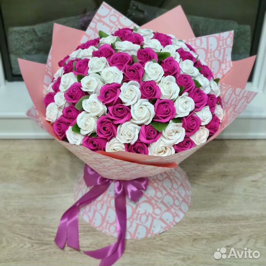 Букет из 51, 101 мыльной розы