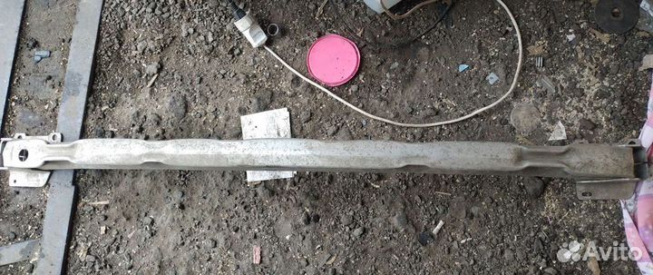 Усилитель бампера renault megane 2