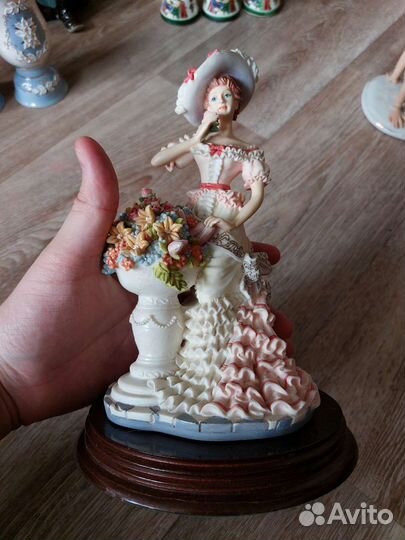 Фарфоровые статуэтки Европа