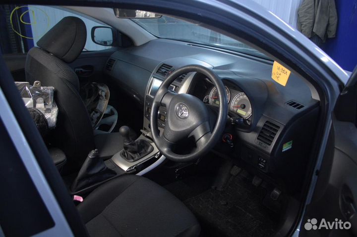 Ручка открывания бензобака Toyota Corolla Fielder NZE141 1NZ-FE