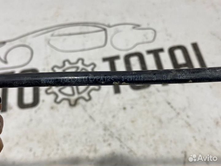 Трубка топливная Mitsubishi Outlander 1 4G63 2004