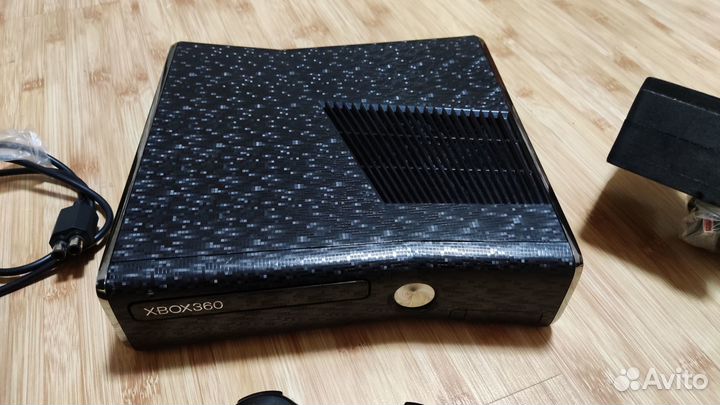 Xbox 360 Slim 250 Freeboot