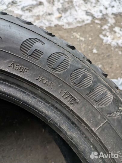 Goodyear Ultragrip Ice Arctic 205/55 R16