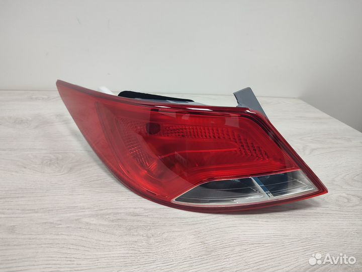 Фонарь задний Hyundai Solaris седан 14-17 год