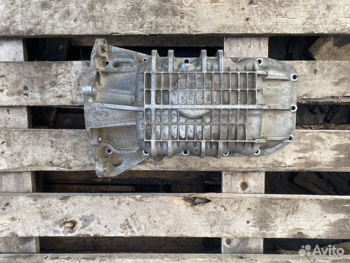 Маслянный поддон двигателя Ford focus 2 1.6