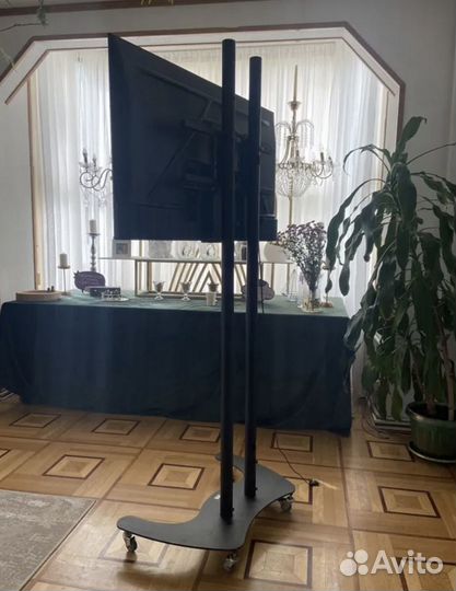 Стойка под телевизор