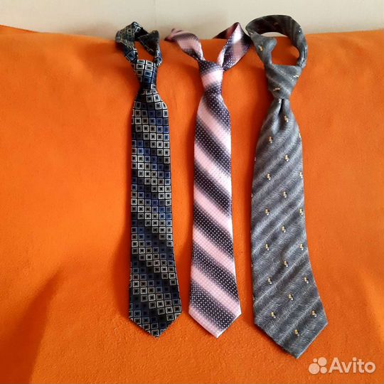 Мужские галстуки, разные