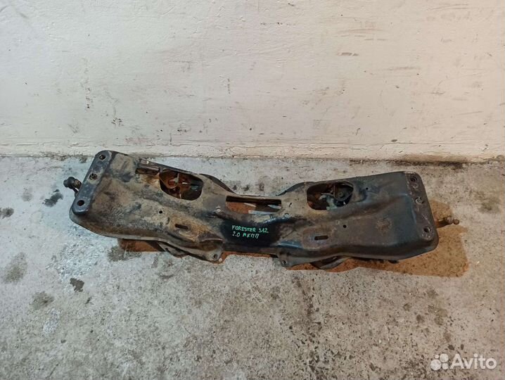 Подрамник передний Subaru Forester S12 / SH