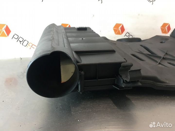 Корпус воздушного фильтра Mercedes Clk A209 M112