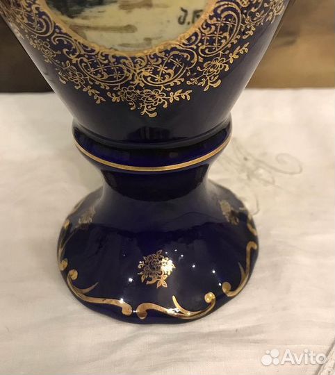 Антикварная ваза