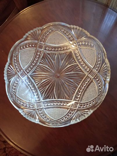 Хрустальная ваза