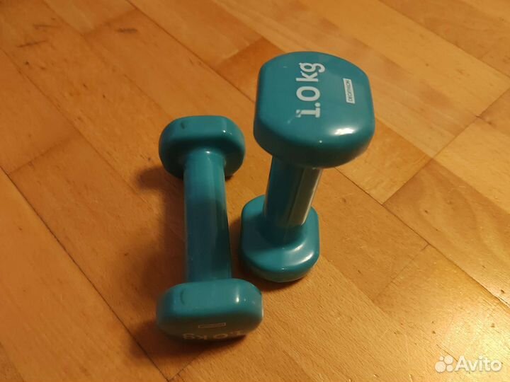 Гантели Decathlon 1 кг
