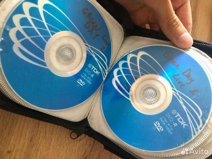 Кейс с DVD дисками (концерты и клипы групп)