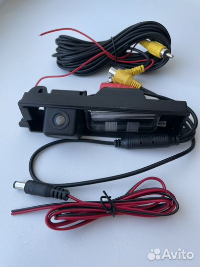 Камера заднего вида Toyota Rav 4 Тойота