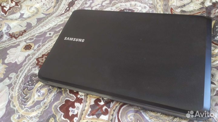 Ноутбук Samsung R528