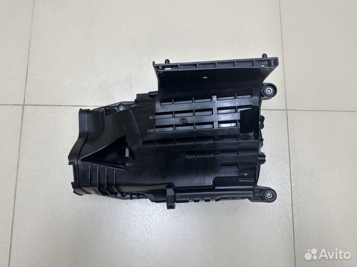 Корпус воздушного фильтра Mercedes C-Class W203