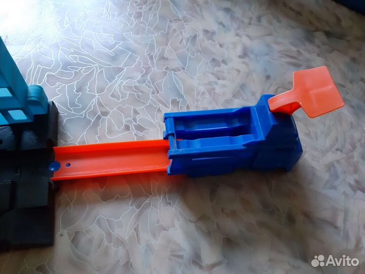 Трекhot Wheels Smashin Triceratops CBF 97