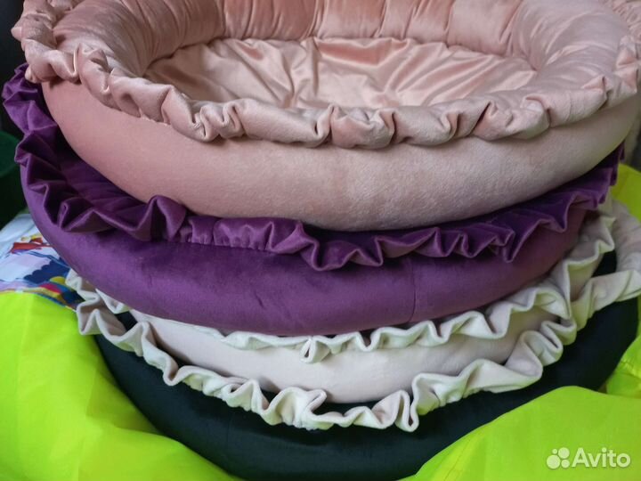 Лежаки для собак и кошек