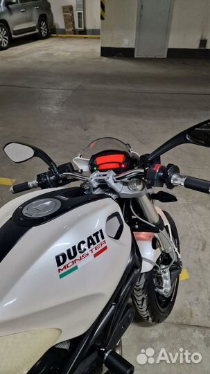 Ducati Monster 696