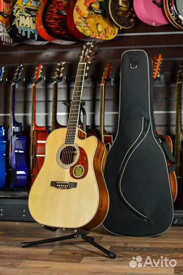 Электроакустическая гитара Cort + аксессуары