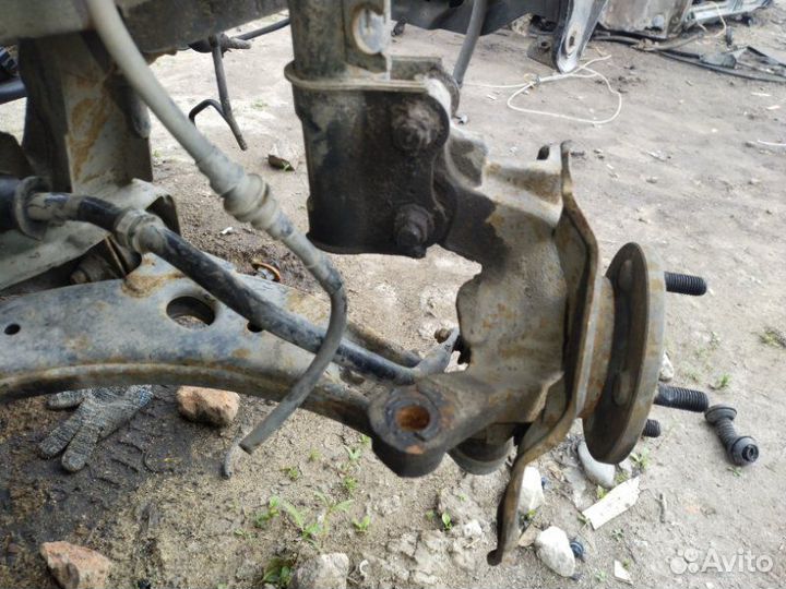 Кулак поворотный Kia Spectra 1.6 S6D 2008