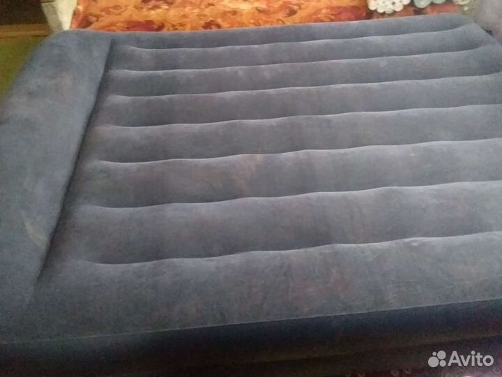 Надувной матрас intex