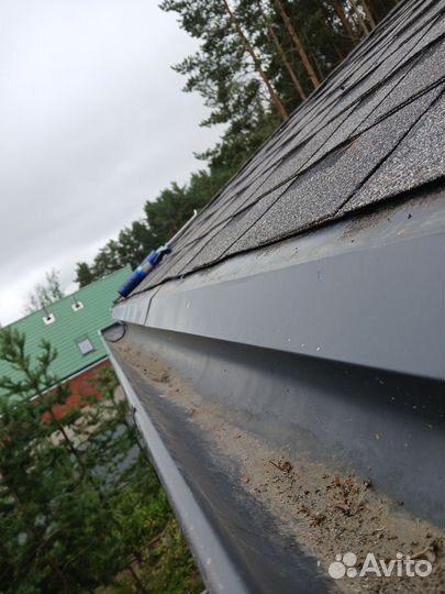 Строительные работы на даче, фасад, крыша, забор