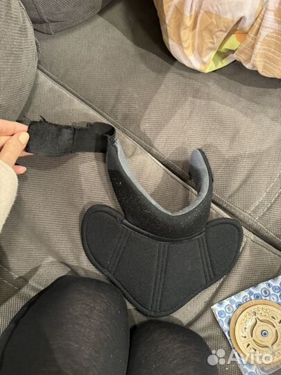 На шею защита хоккей