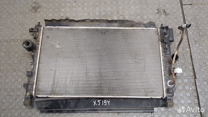 Радиатор охлаждения двигателя Opel Zafira C 2011