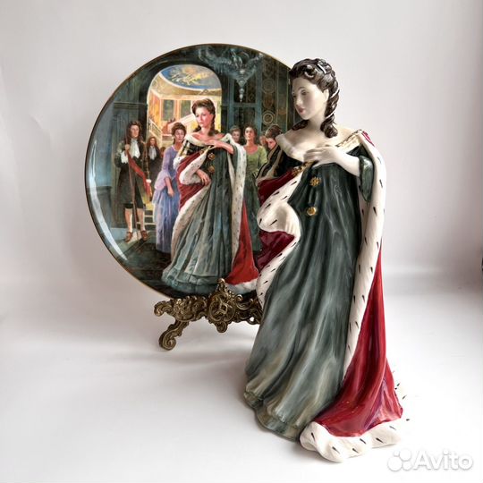 Royal Doulton. Статуэтка королевы Анны