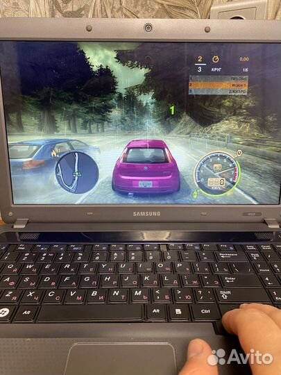 Ноутбук Samsung r525