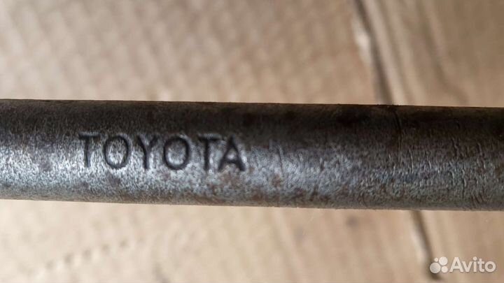 Балонный ключ на toyota