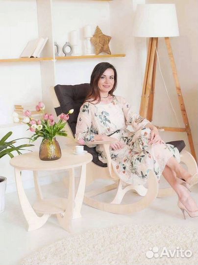 Деревянный стол на улицу