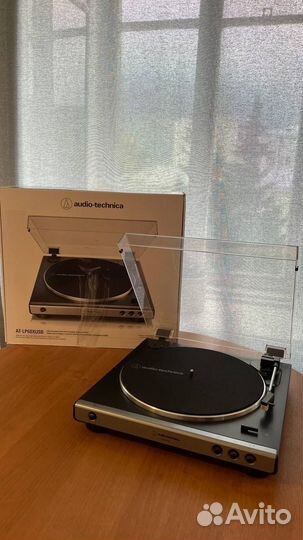 Виниловый проигрыватель