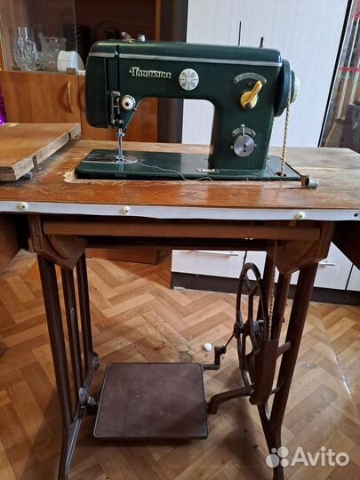 Швейная машинка naumann ножная