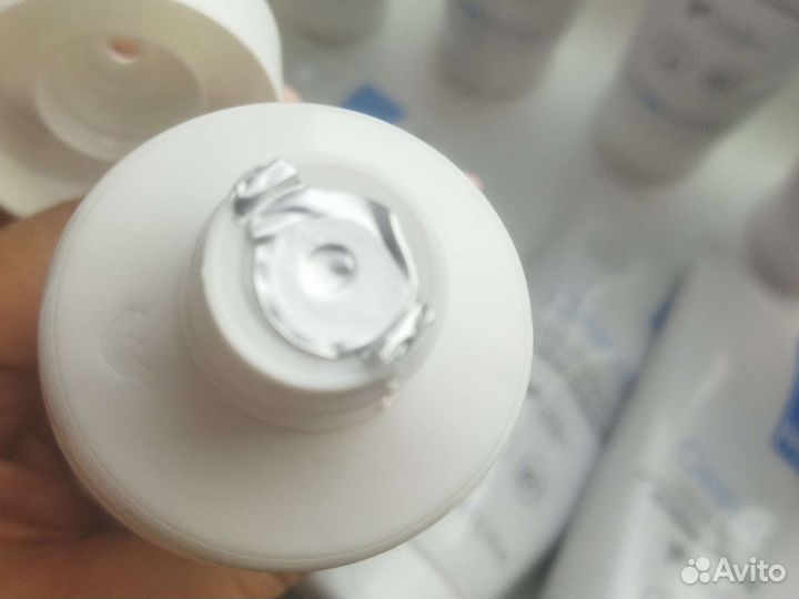 Крема регенерирующие,очищающая паста. Пакетом